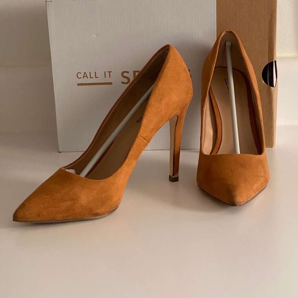 Call it Spring stilettos